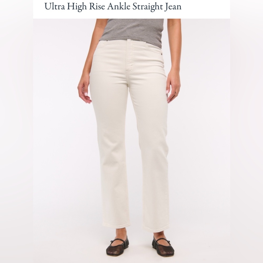 Abercrombie Ultra High Rise Ankle Straight Jean - Cream - WITH TAGS NEVER WORN